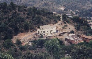 Casa construda dins el parc, zona PEIN.